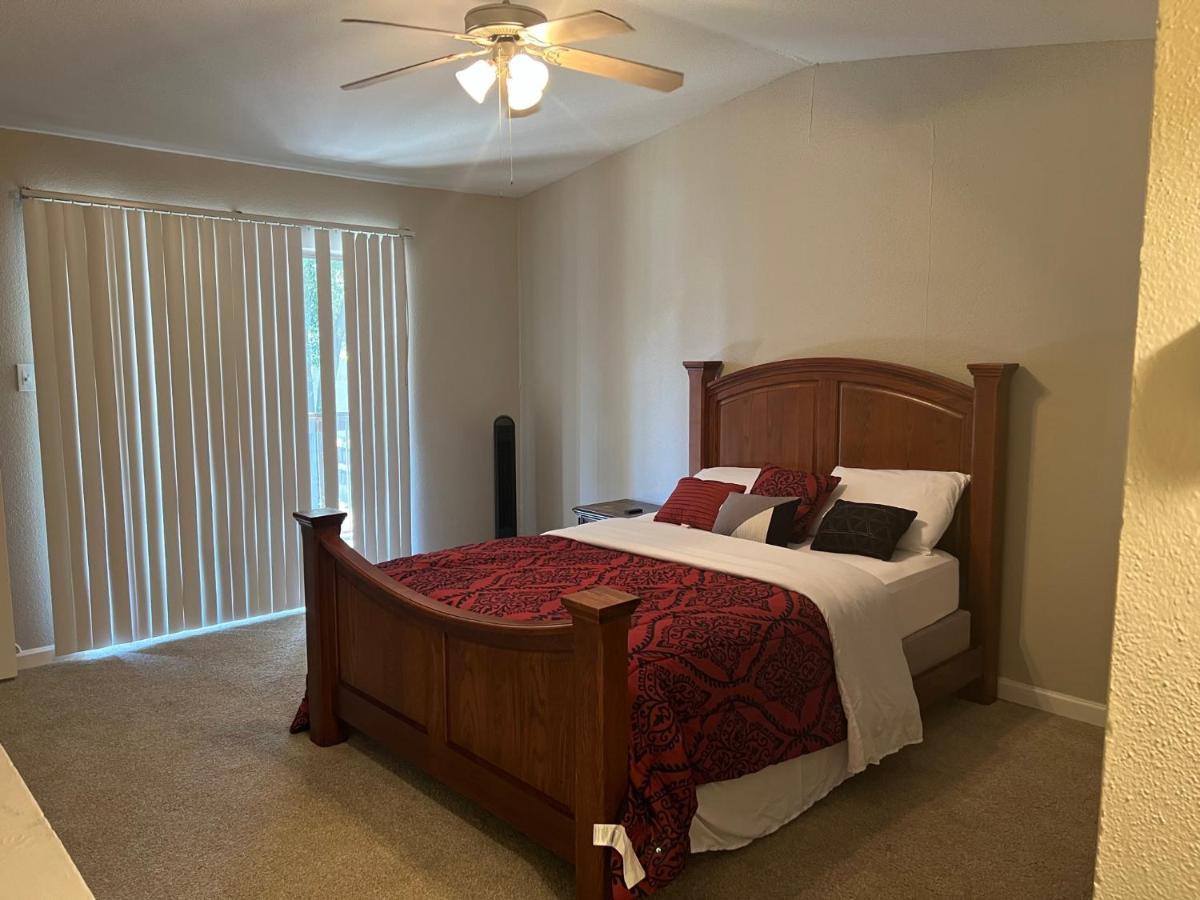 Lovely 1-Bedroom Townhome With Nice Amenities Houston Zewnętrze zdjęcie